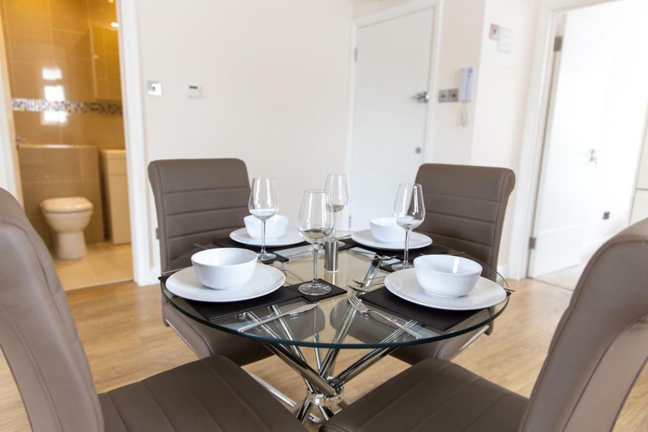 הרו London Northwick Park Serviced Apartments By Riis Property מראה חיצוני תמונה